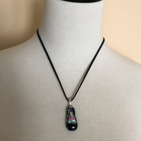 Stunning iridescent Murano Glass necklace - Picture 2 of 7